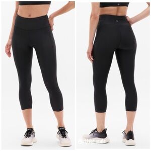 Athleta Interval Stash High Rise Capri Leggings S Black